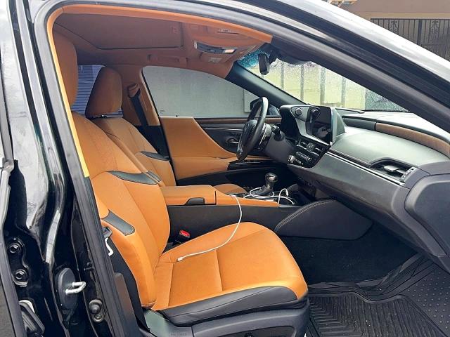 55593516 :رقم المزاد ، 58ADA1C12PU028205 vin ، 2023 Lexus Es 300h مزاد بيع
