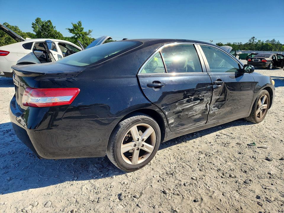 52494286 :رقم المزاد ، 4T1BF3EK7BU733995 vin ، 2011 Toyota Camry مزاد بيع