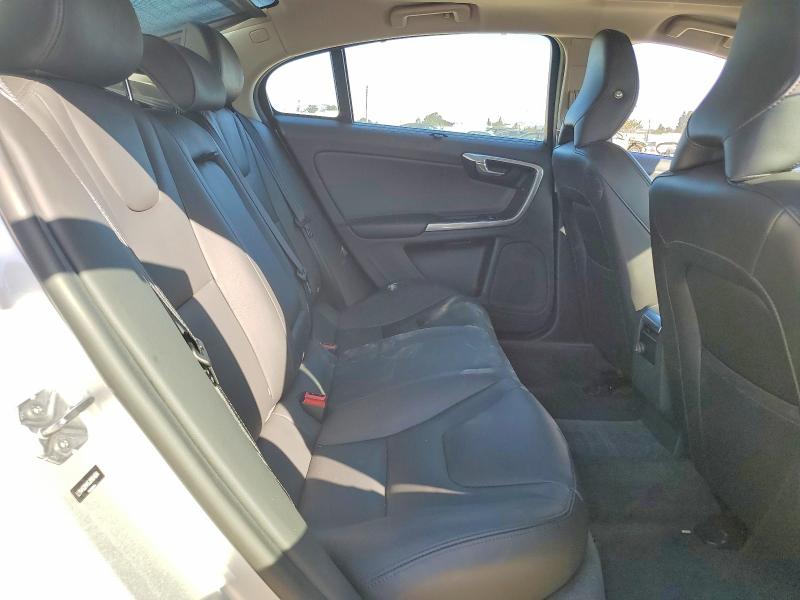 2018 Volvo S60 მანქანა იყიდება აუქციონზე, vin: LYV402HK6JB164604, აუქციონის ნომერი: 52400556