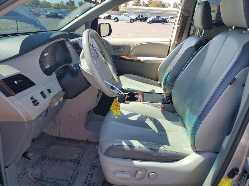 2013 Toyota Sienna მანქანა იყიდება აუქციონზე, vin: 5TDKK3DC5DS282857, აუქციონის ნომერი: 53657996