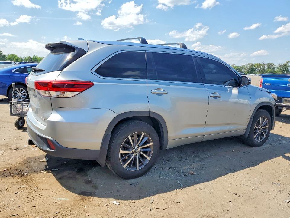 Продажа на аукционе авто 2017 Toyota Highlander, vin: 5TDJZRFHXHS381022, номер лота: 54047156