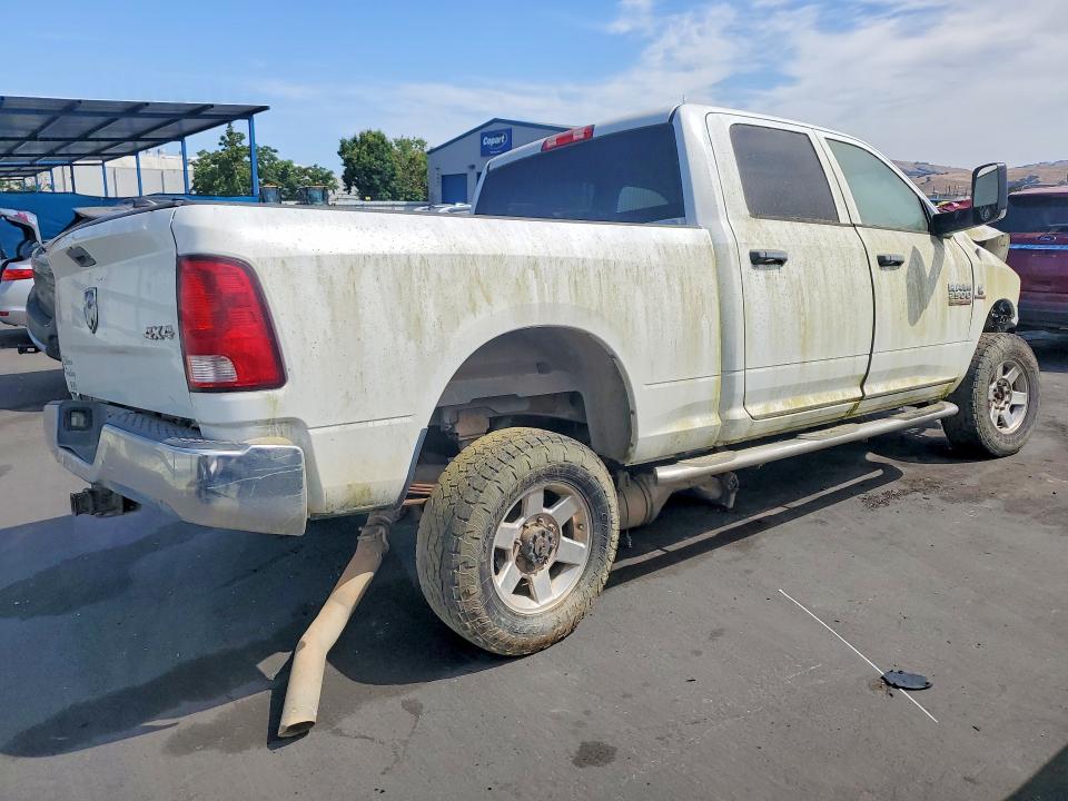 53828746 :رقم المزاد ، 3C6UR5CL1DG563819 vin ، 2013 Ram 2500 مزاد بيع