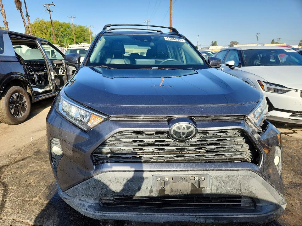2021 Toyota Rav4 მანქანა იყიდება აუქციონზე, vin: 2T3C1RFV5MC135057, აუქციონის ნომერი: 50662906