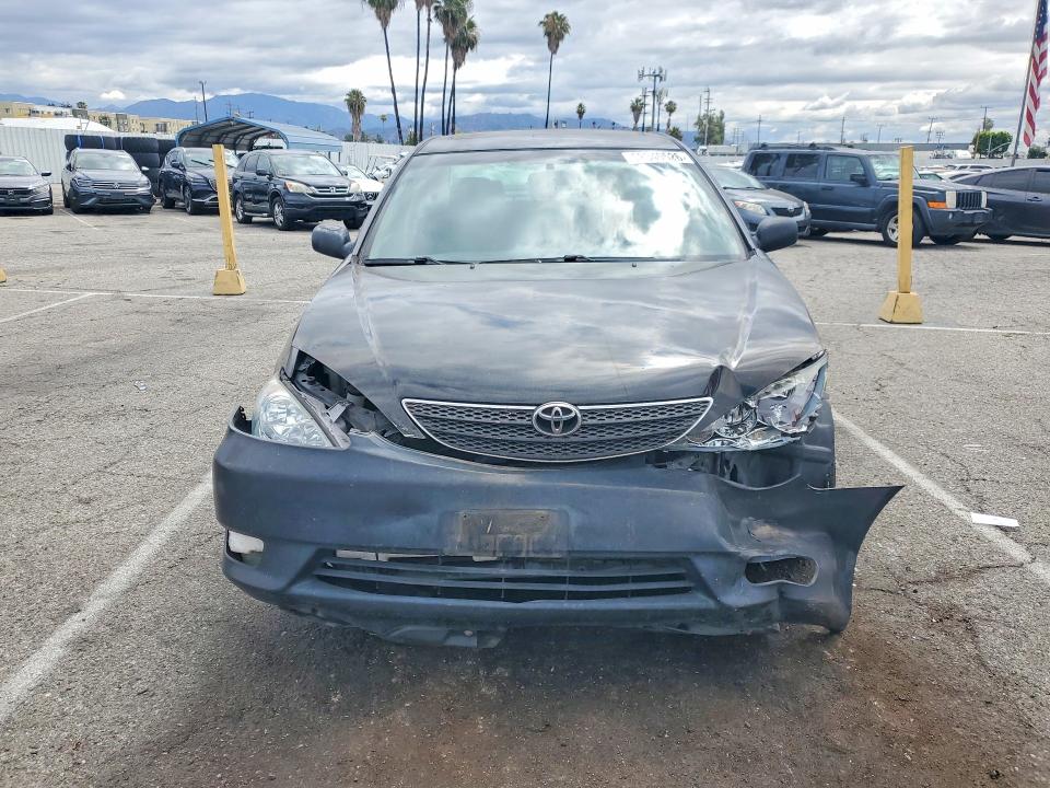 2005 Toyota Camry მანქანა იყიდება აუქციონზე, vin: 4T1BE32K05U051746, აუქციონის ნომერი: 52340526