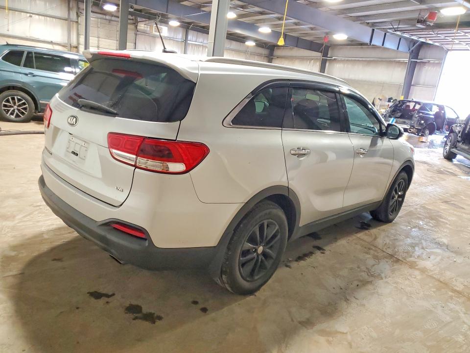 53603496 :رقم المزاد ، 5XYPG4A51JG406411 vin ، 2018 Kia Sorento مزاد بيع