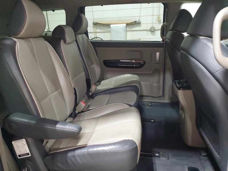 51885076 :رقم المزاد ، KNDMC5C13H6312400 vin ، 2017 Kia Sedona مزاد بيع