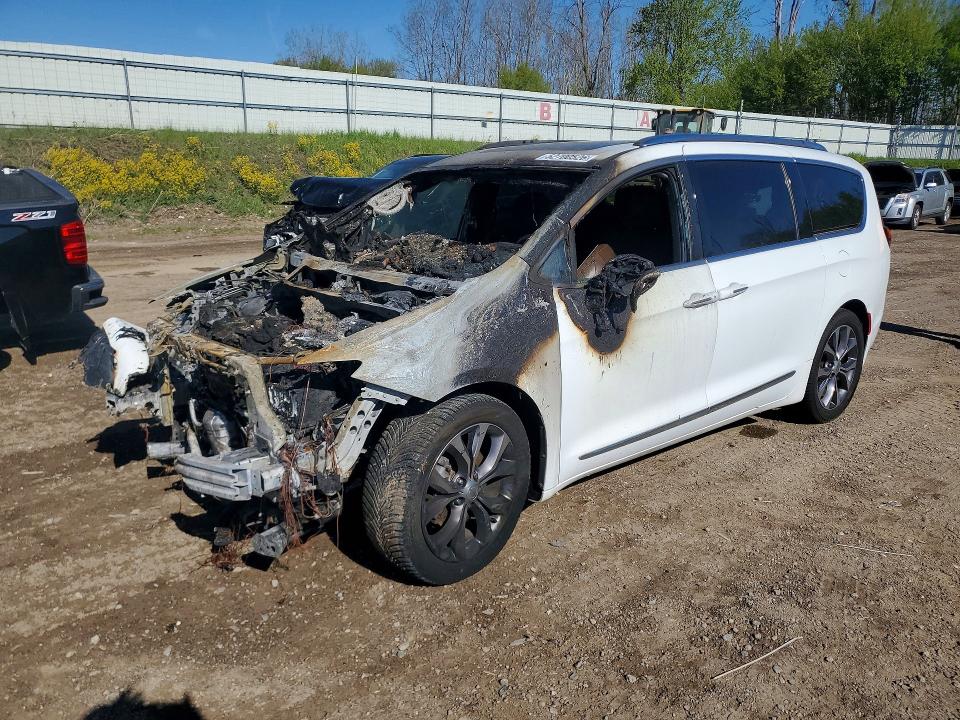 Продажа на аукционе авто 2017 Chrysler Pacifica, vin: 2C4RC1GG4HR811938, номер лота: 52700526