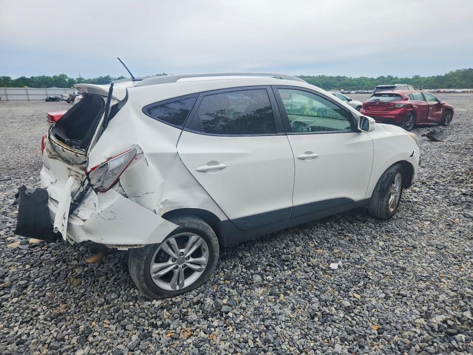 2013 Hyundai Tucson მანქანა იყიდება აუქციონზე, vin: KM8JU3AC7DU725608, აუქციონის ნომერი: 52056496