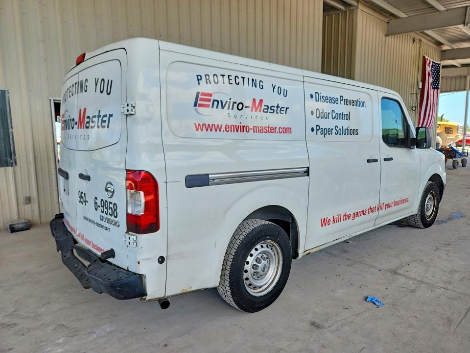 52837806 :رقم المزاد ، 1N6BF0KM9HN800458 vin ، 2017 Nissan Nv 2500 مزاد بيع