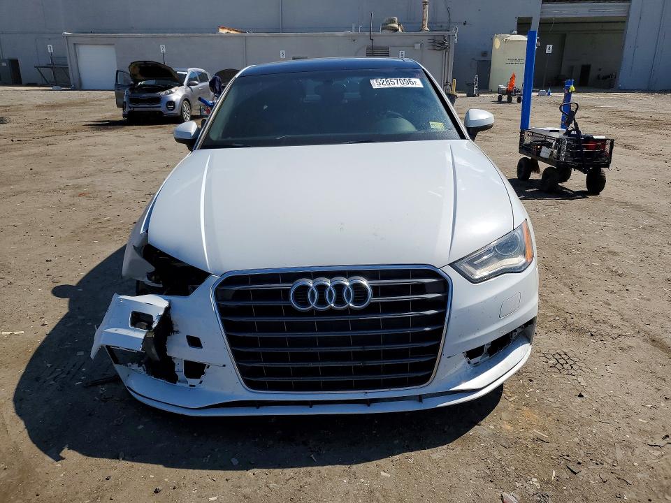 Продаж на аукціоні авто 2015 Audi A3, vin: WAUAJGFF9F1066049, номер лоту: 52857096