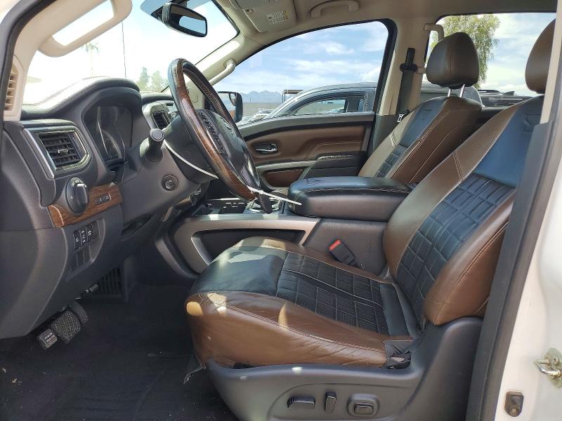 52232146 :رقم المزاد ، 1N6AA1E55HN528401 vin ، 2017 Nissan Titan مزاد بيع