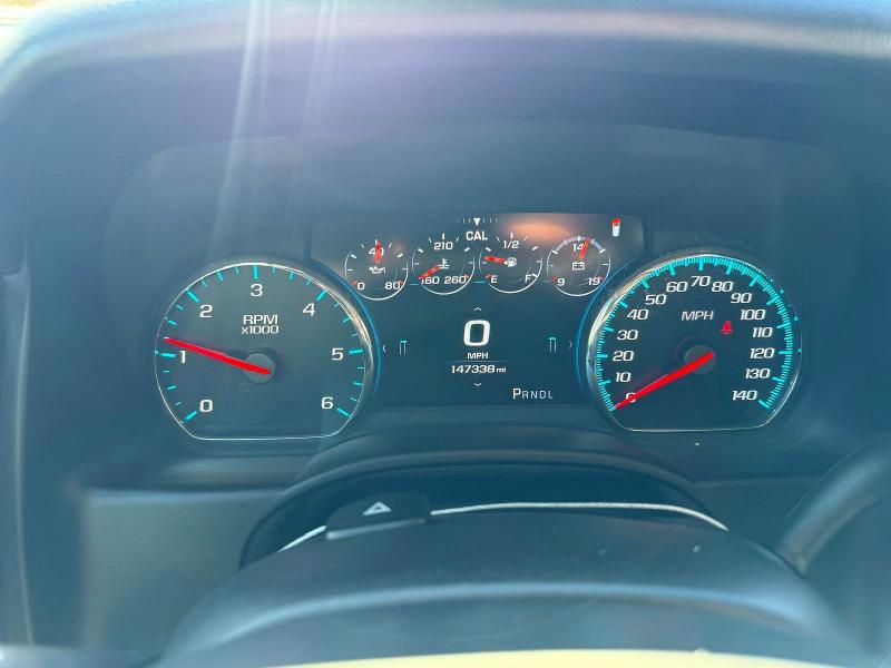 52447706 :رقم المزاد ، 1GNSKHKC7HR354038 vin ، 2017 Chevrolet Suburban مزاد بيع