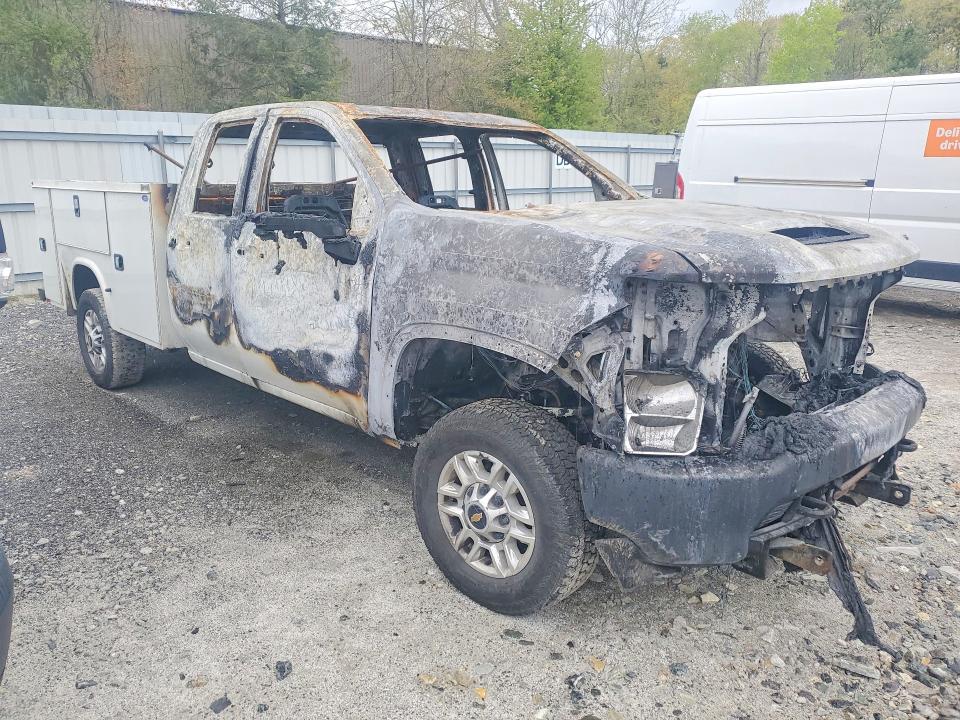 52825076 :رقم المزاد ، 1GB2YLE73NF245439 vin ، 2022 Chevrolet Silverado مزاد بيع