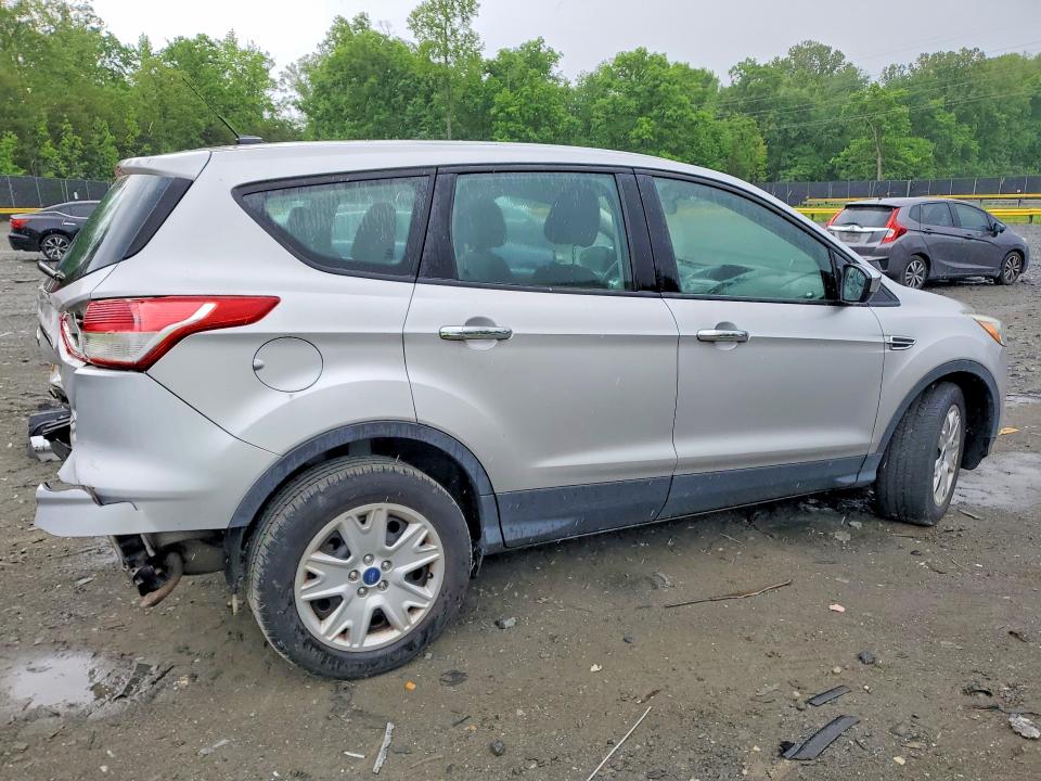 52342606 :رقم المزاد ، 1FMCU0F75FUA37872 vin ، 2015 Ford Escape مزاد بيع