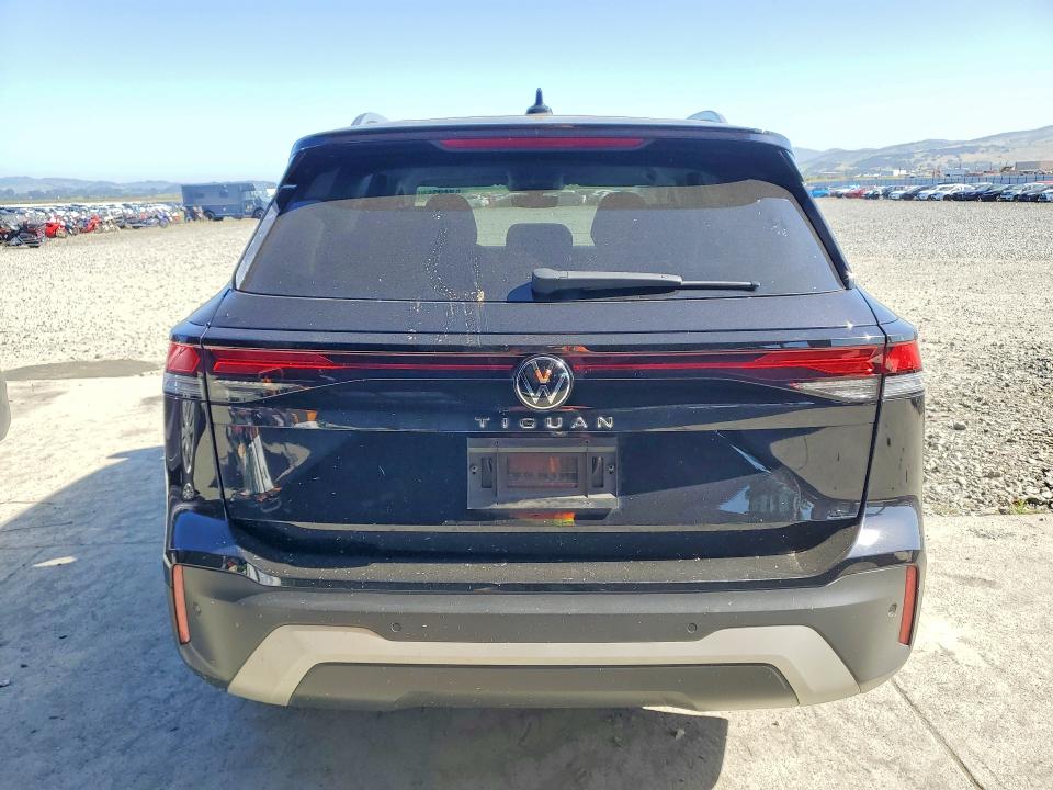 Продажа на аукционе авто 2025 Volkswagen Tiguan, vin: 3VVCR7RM1SM004531, номер лота: 53423596