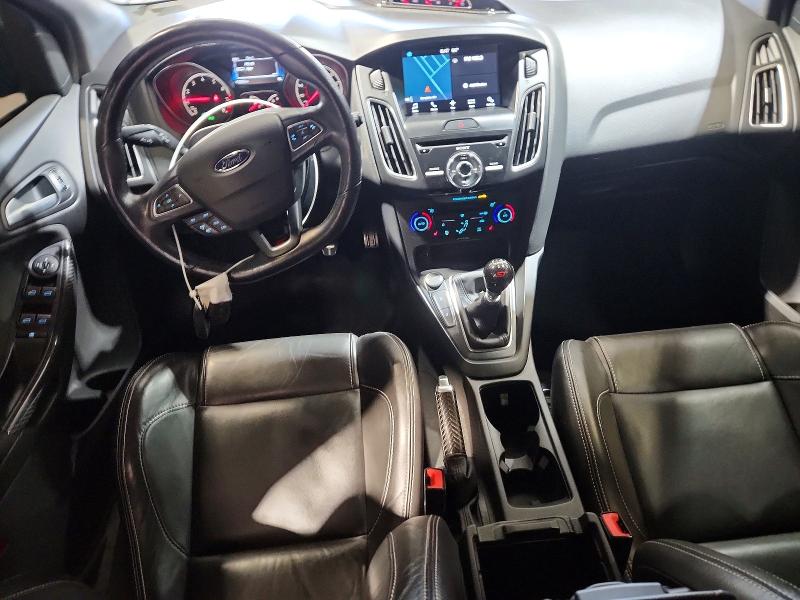 52100796 :رقم المزاد ، 1FADP3L99HL211514 vin ، 2017 Ford Focus مزاد بيع