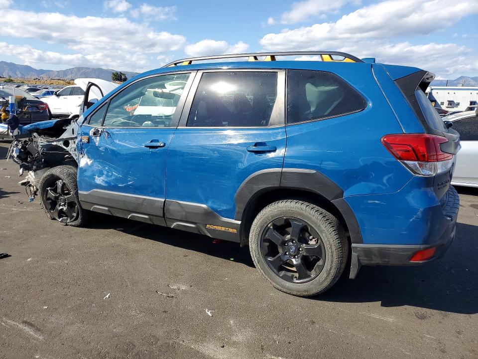 55638126 :رقم المزاد ، JF2SKAMC4NH477831 vin ، 2022 Subaru Forester مزاد بيع