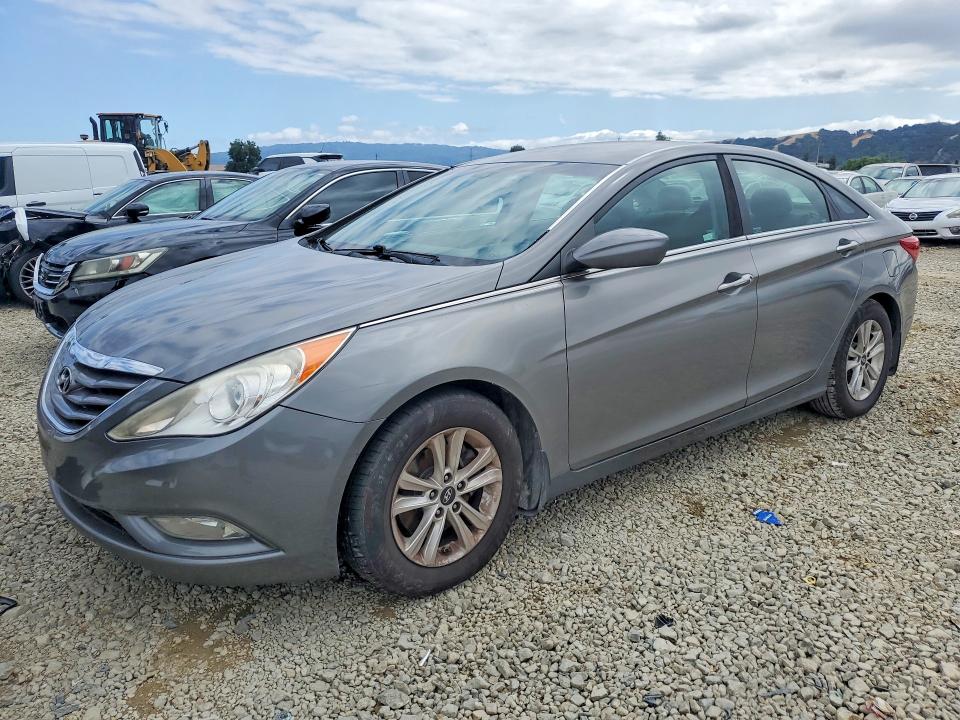 2013 Hyundai Sonata მანქანა იყიდება აუქციონზე, vin: 5NPEB4ACXDH515385, აუქციონის ნომერი: 55432976