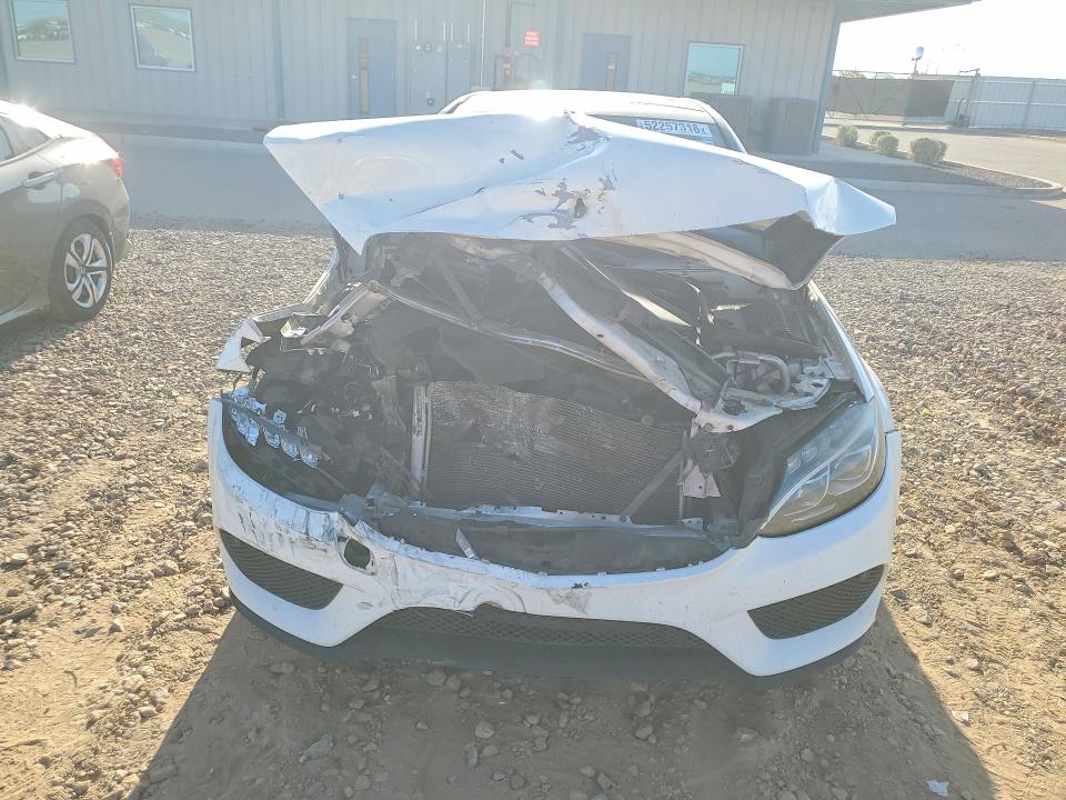 Продажа на аукционе авто 2016 Mercedes-benz C, vin: 55SWF6EB2GU129292, номер лота: 52257316