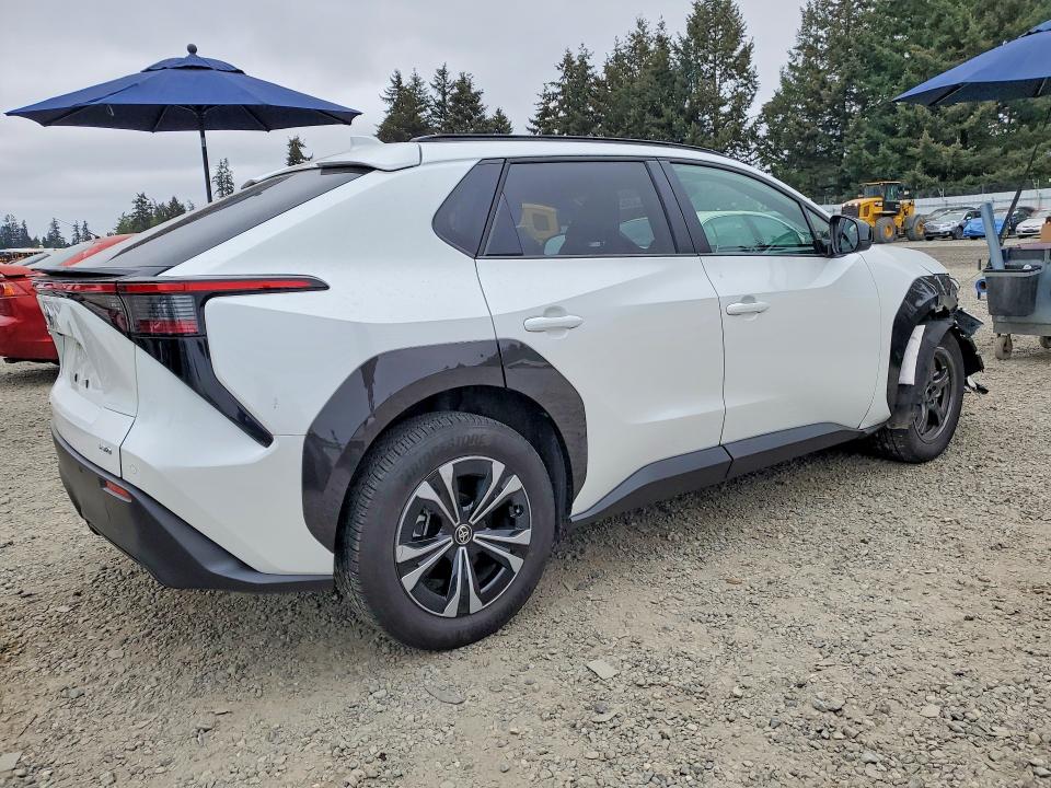 2024 Toyota Bz4x მანქანა იყიდება აუქციონზე, vin: JTMABACA6RA064723, აუქციონის ნომერი: 52062416