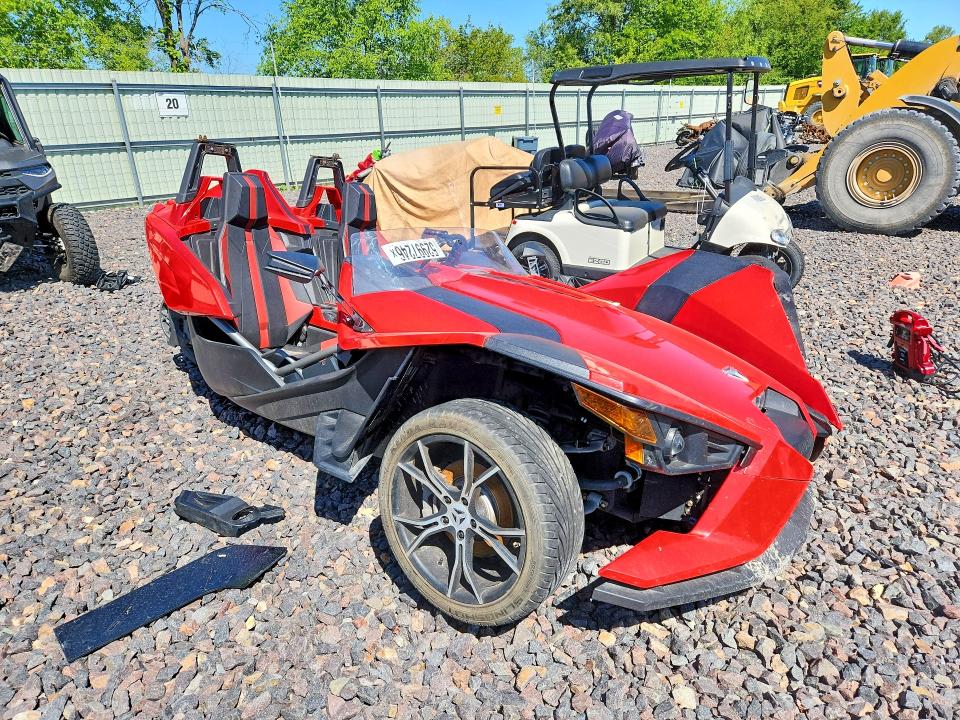 2015 Polaris Slingshot მანქანა იყიდება აუქციონზე, vin: 57XAAPFAXF5101317, აუქციონის ნომერი: 52997246
