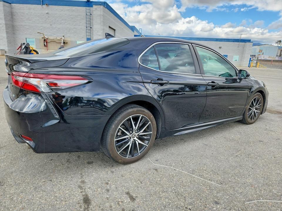 Продаж на аукціоні авто 2024 Toyota Camry, vin: 4T1G11AK1RU906189, номер лоту: 52453786
