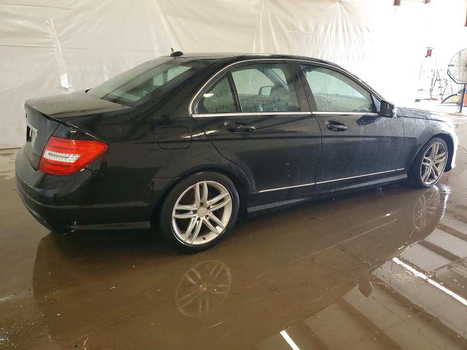 52860466 :رقم المزاد ، WDDGF4HB4DR245109 vin ، 2013 Mercedes-benz C مزاد بيع
