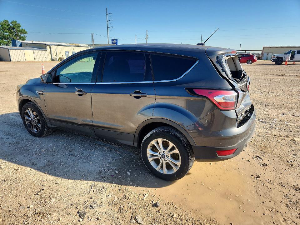 53468576 :رقم المزاد ، 1FMCU0GD6HUF08466 vin ، 2017 Ford Escape مزاد بيع