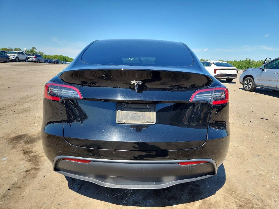 2021 Tesla Model Y მანქანა იყიდება აუქციონზე, vin: 5YJYGDED8MF126339, აუქციონის ნომერი: 53471826