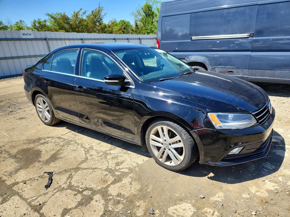 Продажа на аукционе авто 2015 Volkswagen Jetta, vin: 3VWLA7AJ1FM263739, номер лота: 52751226