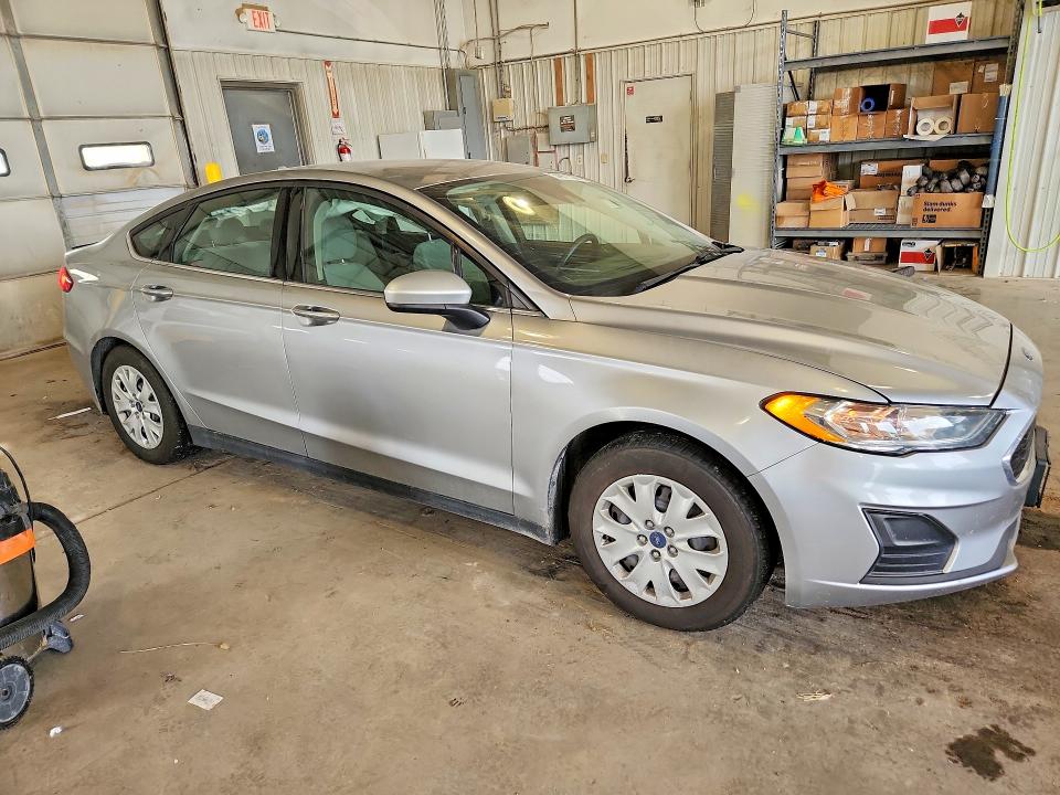 2020 Ford Fusion მანქანა იყიდება აუქციონზე, vin: 3FA6P0G7XLR170174, აუქციონის ნომერი: 54971336