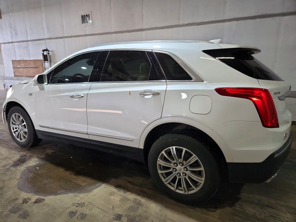 53548696 :رقم المزاد ، 1GYKNDRS2HZ106070 vin ، 2017 Cadillac Xt5 مزاد بيع