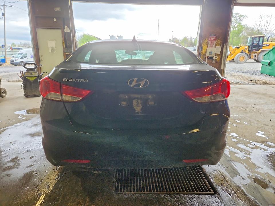 2013 Hyundai Elantra მანქანა იყიდება აუქციონზე, vin: KMHDH4AE9DU628693, აუქციონის ნომერი: 53051746