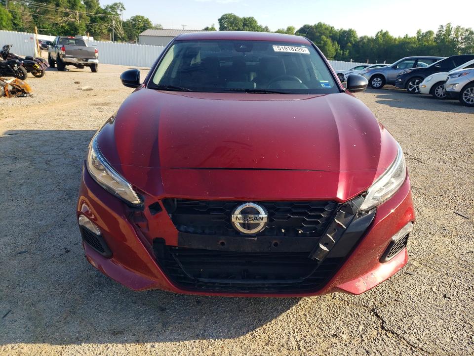 51918226 :رقم المزاد ، 1N4BL4CV5NN370584 vin ، 2022 Nissan Altima مزاد بيع