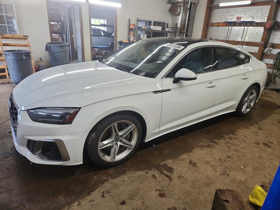 Продаж на аукціоні авто 2022 Audi A5, vin: WAUDACF53NA008756, номер лоту: 52416036