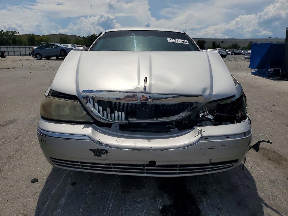 Продажа на аукционе авто 2003 Lincoln Town Car, vin: 1LNHM81W13Y695339, номер лота: 55217766