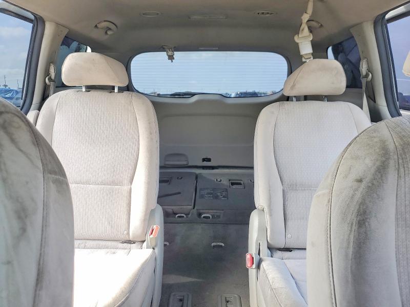 53159106 :رقم المزاد ، KNDMB5C14H6227293 vin ، 2017 Kia Sedona مزاد بيع