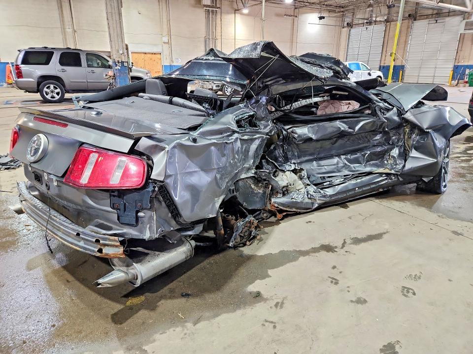 53811836 :رقم المزاد ، 1ZVBP8AM7B5157208 vin ، 2011 Ford Mustang مزاد بيع