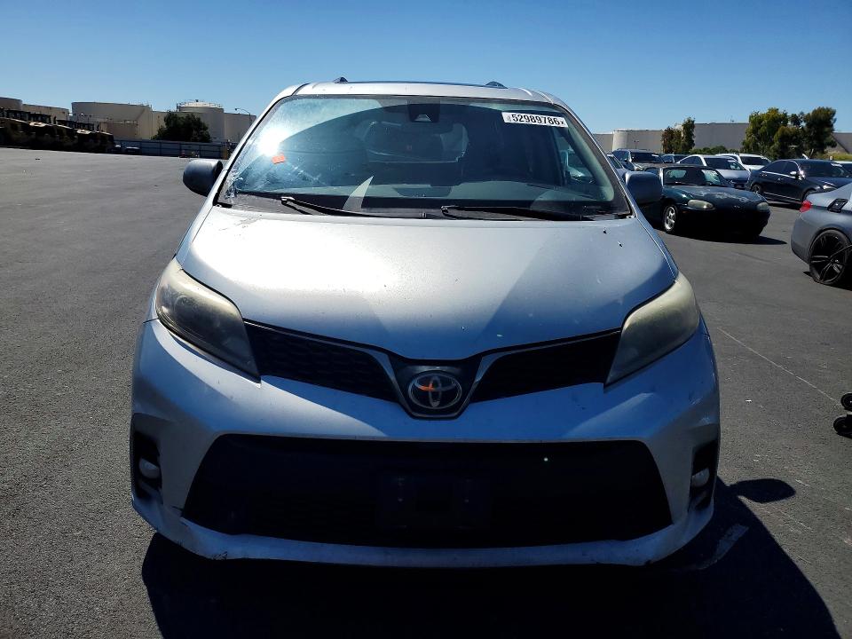 Продажа на аукционе авто 2019 Toyota Sienna, vin: 5TDXZ3DC6KS017427, номер лота: 52989786