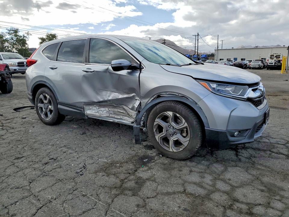 54995416 :رقم المزاد ، 7FARW1H8XJE050272 vin ، 2018 Honda Cr-v مزاد بيع