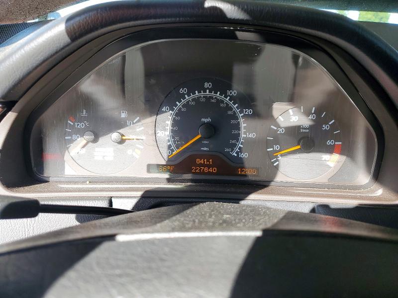 53936006 :رقم المزاد ، WDBJF72F2VA258792 vin ، 1997 Mercedes-benz E مزاد بيع