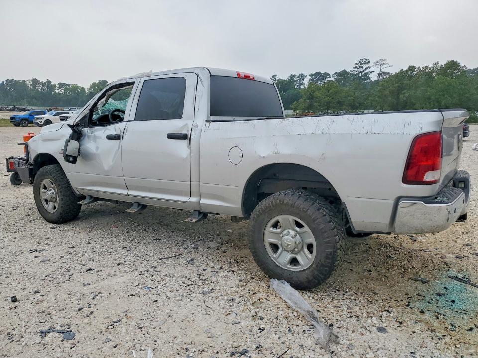 52566326 :رقم المزاد ، 3C6UR5CL9FG511423 vin ، 2015 Ram 2500 مزاد بيع