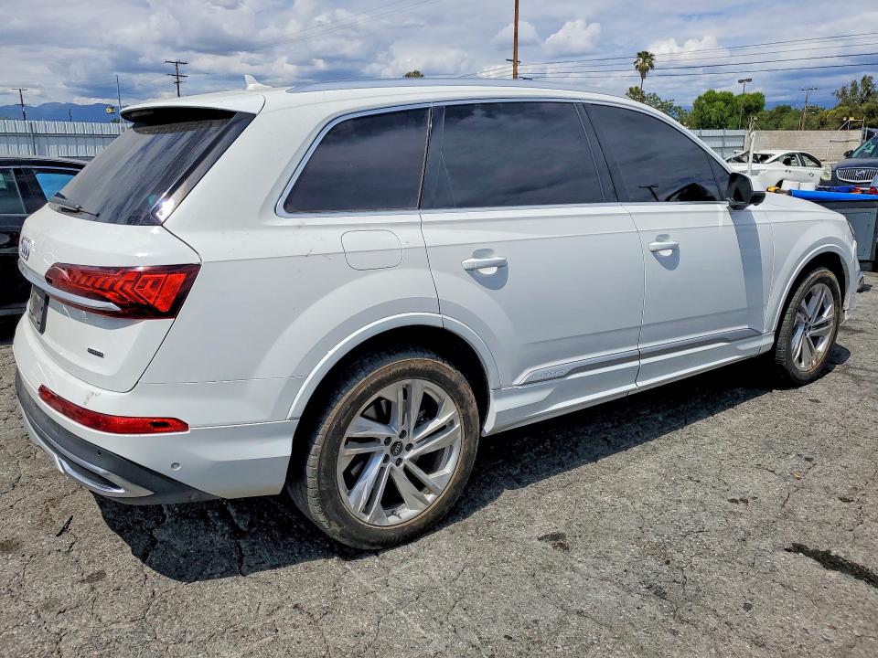 Продаж на аукціоні авто 2021 Audi Q7, vin: WA1LXAF7XMD013981, номер лоту: 52046626