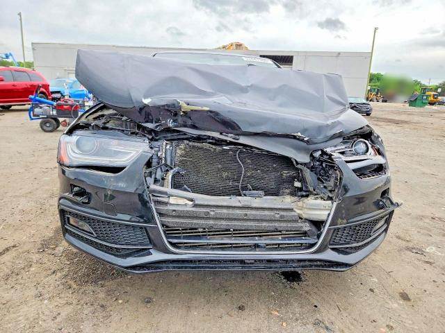 Продажа на аукционе авто 2016 Audi A4, vin: WAUFFAFL5GN000621, номер лота: 52647986