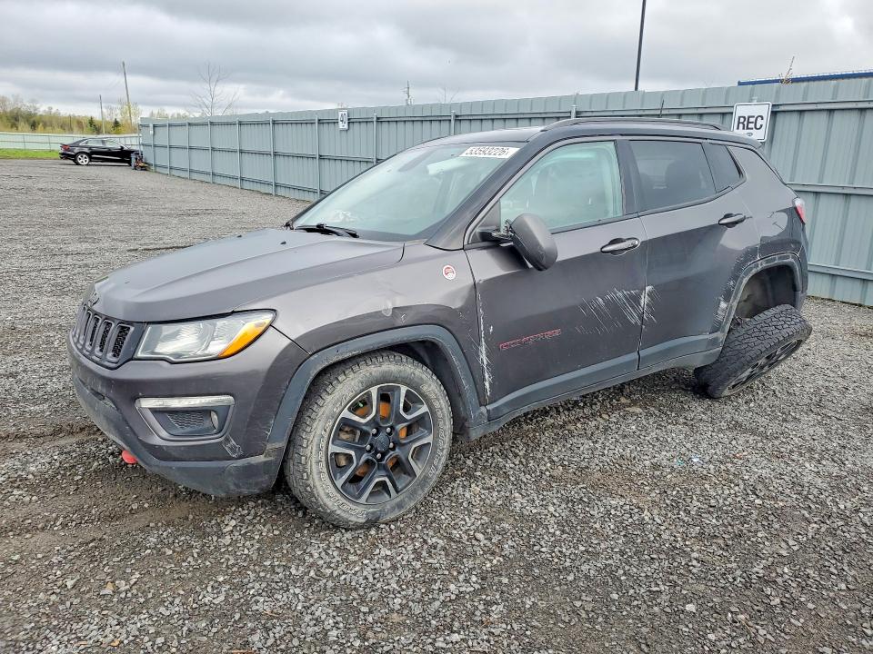53593226 :رقم المزاد ، 3C4NJDDB8JT493534 vin ، 2018 Jeep Compass مزاد بيع