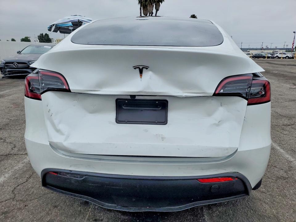 53589256 :رقم المزاد ، 7SAYGDED4RF204478 vin ، 2024 Tesla Model Y مزاد بيع