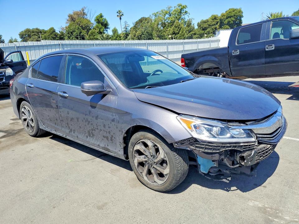 Aukcja sprzedaży 2017 Honda Accord, vin: 1HGCR2F88HA140235, numer aukcji: 53948296