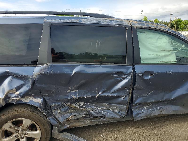 53578846 :رقم المزاد ، 5TDKK3DC8FS528433 vin ، 2015 Toyota Sienna مزاد بيع
