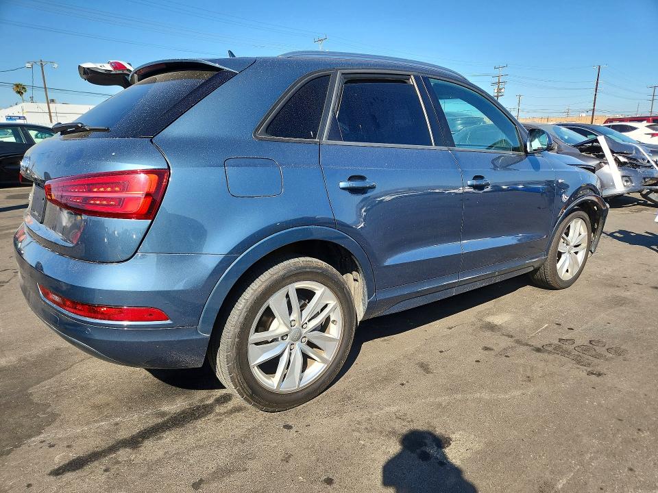 Продаж на аукціоні авто 2018 Audi Q3, vin: WA1BCCFS1JR015396, номер лоту: 52606406