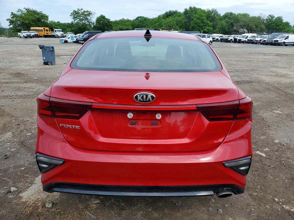 54837526 :رقم المزاد ، 3KPF24AD6ME353028 vin ، 2021 Kia Forte مزاد بيع